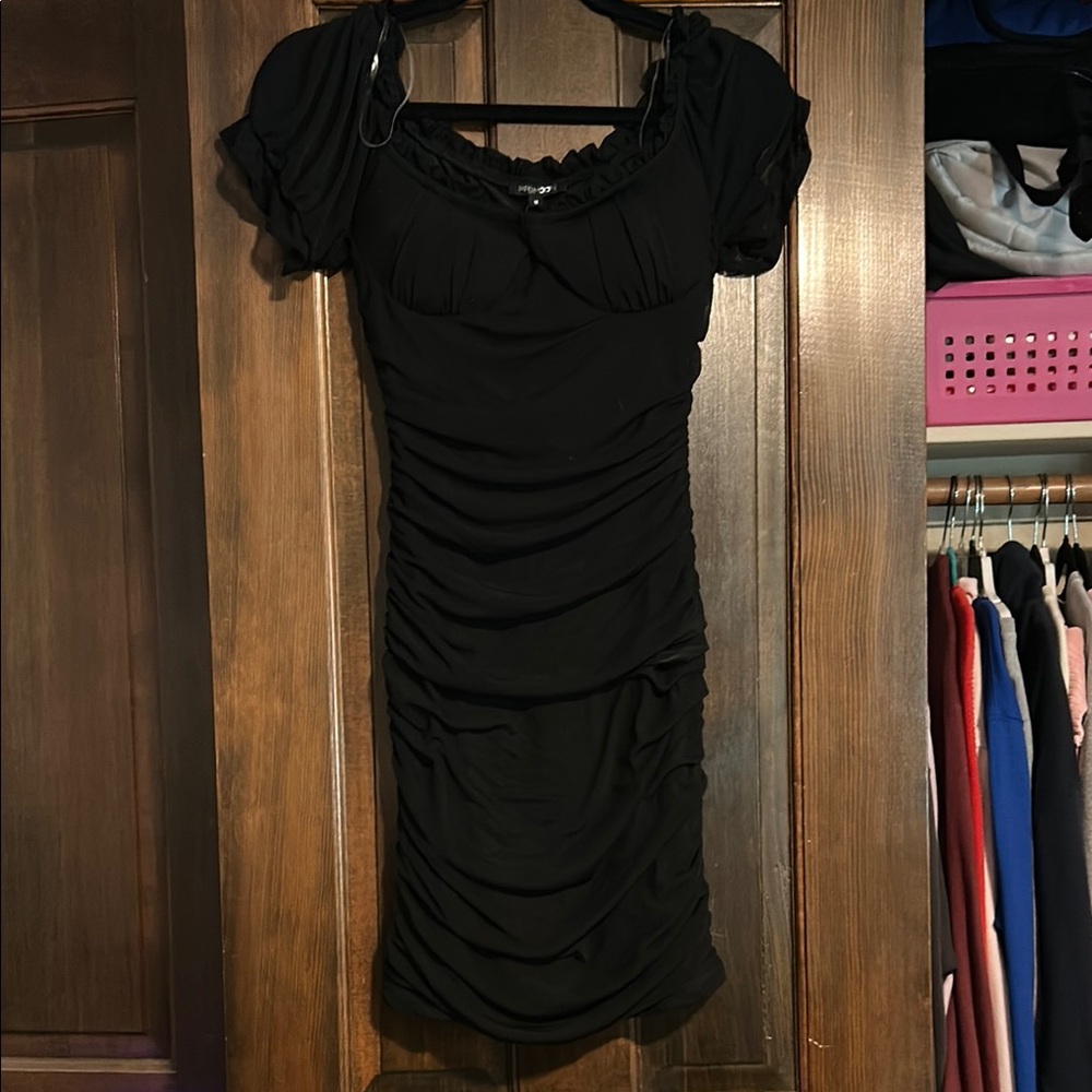Black Ruched Bodycon Mini Dress with Sweetheart Neckline